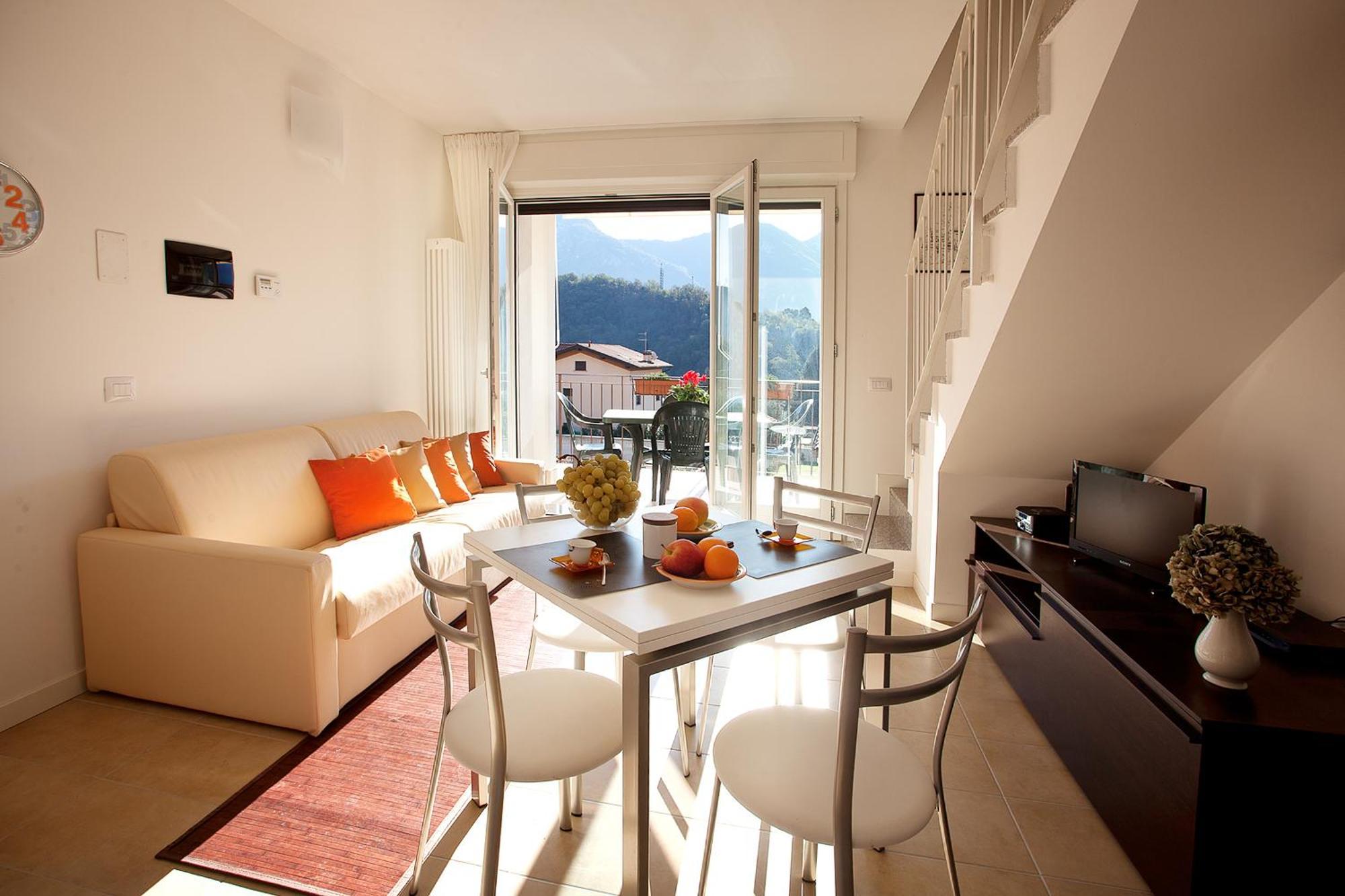 4 Village Centre Lenno Homes With Pool-By Italian Apartments Rum bild