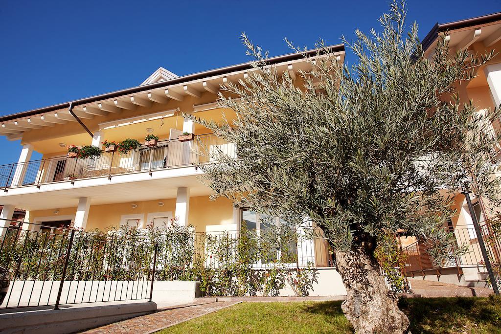 4 Village Centre Lenno Homes With Pool-By Italian Apartments Rum bild