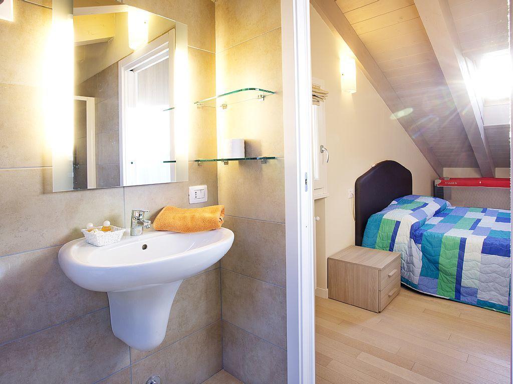 4 Village Centre Lenno Homes With Pool-By Italian Apartments Exteriör bild
